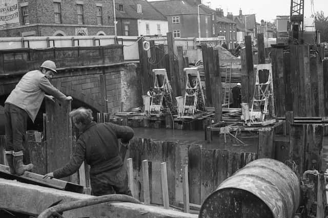 Work on Bargate Bridge, in Boston, in June 1972.