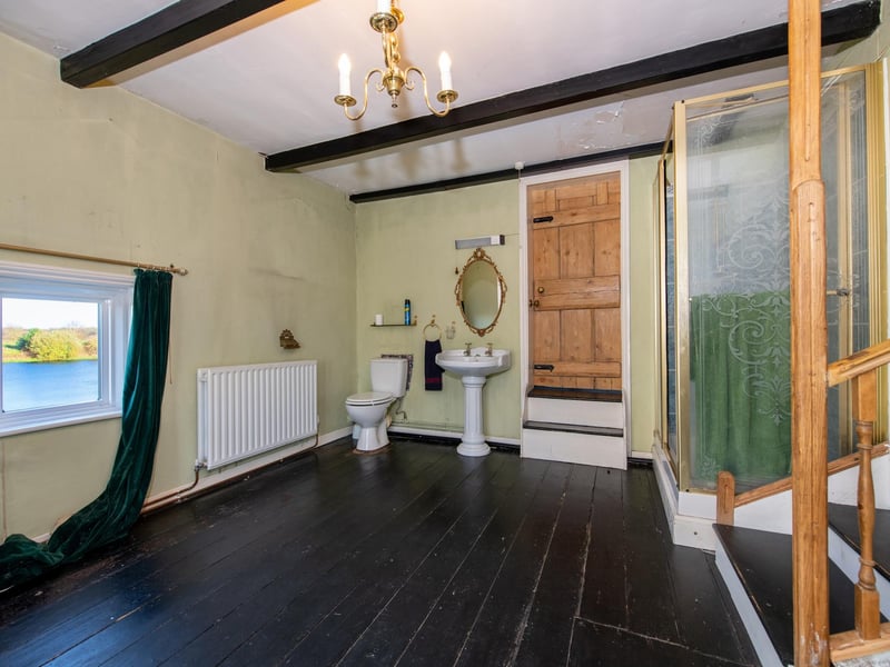 The en suite shower room.