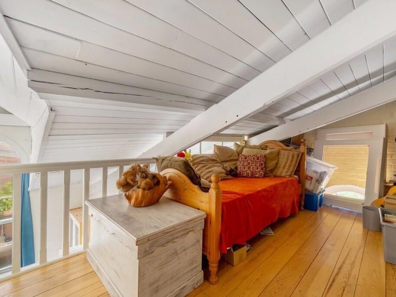 ... the storage/play area.