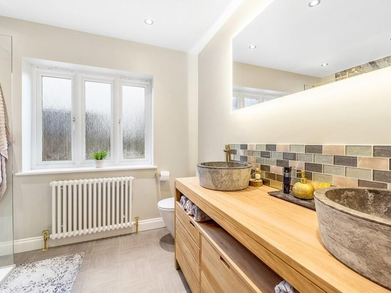 ... its en suite.