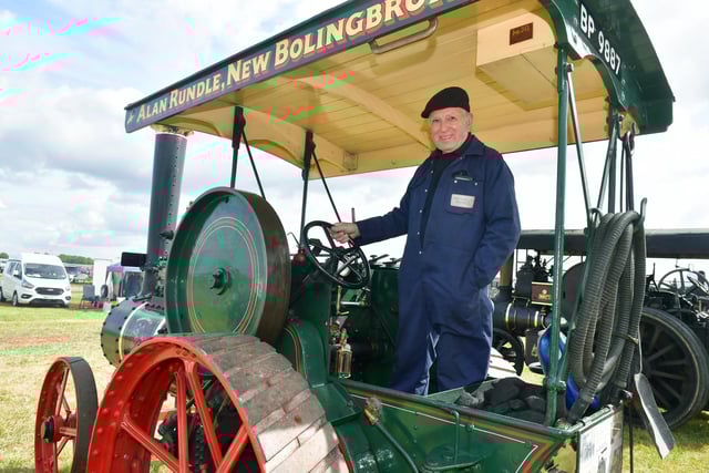 Alan Rundle of New Bollingbroke with his 1909 Brown and May steam tractor