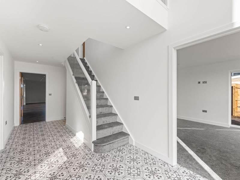 The entrance hall.