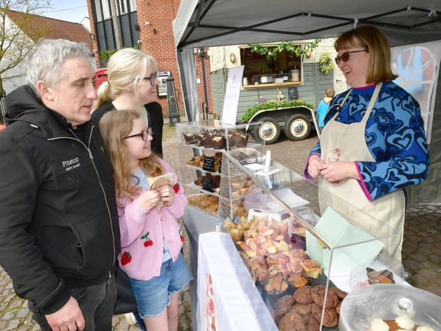 L-R Mark Siman, Emily Walker and Bonnie Walker 9 with Louisa Russell of The Vanilla Whisk. Photo: David Dawson