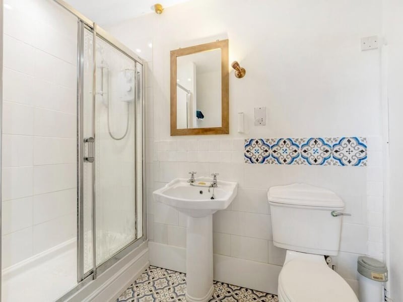 The shower room.