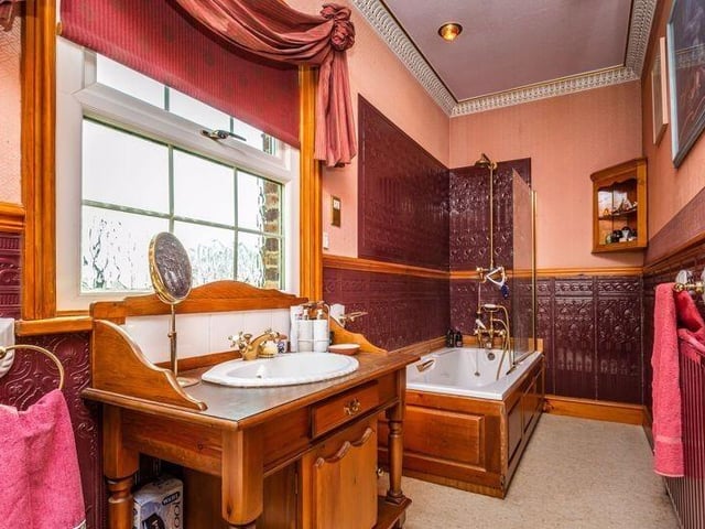 ... its en suite.