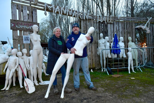 Navy veteran, Jason Roffey of Sleaford, sleeping at the Mannakin Hall yard for a week. Pictured with Mannakin Hall owner, Roz Edward, who set him challenges each night.