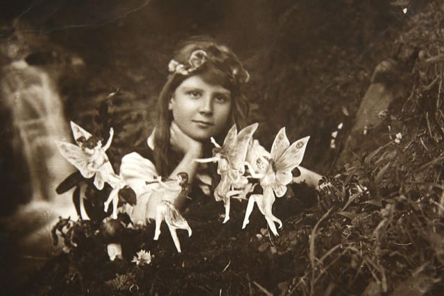 The photograph that many believed proved the existence of fairies.