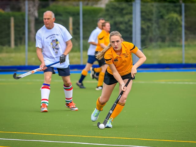 Driving on in the anniversary match. Photo: David Dales