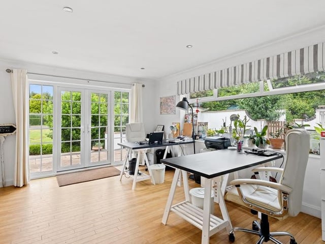 The garden room.