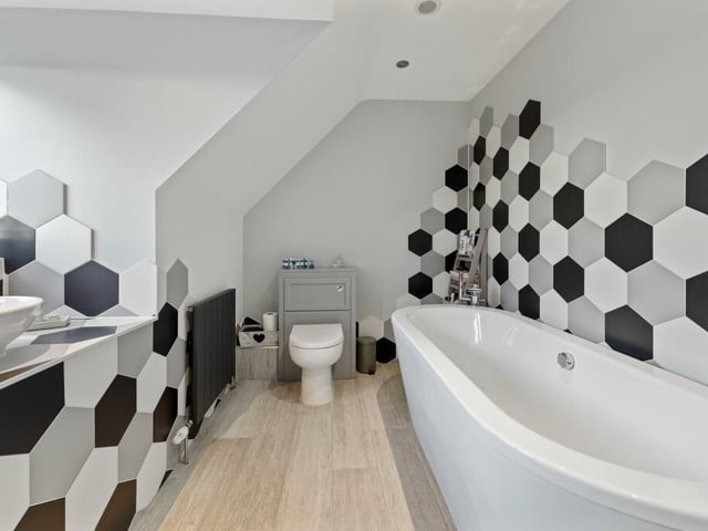 ... its en suite.