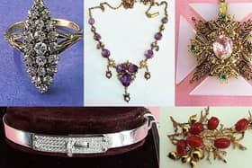 High-value antique Victorian and Edwardian jewellery items have been taken from a vehicle outside an antiques shop in Gainsborough.