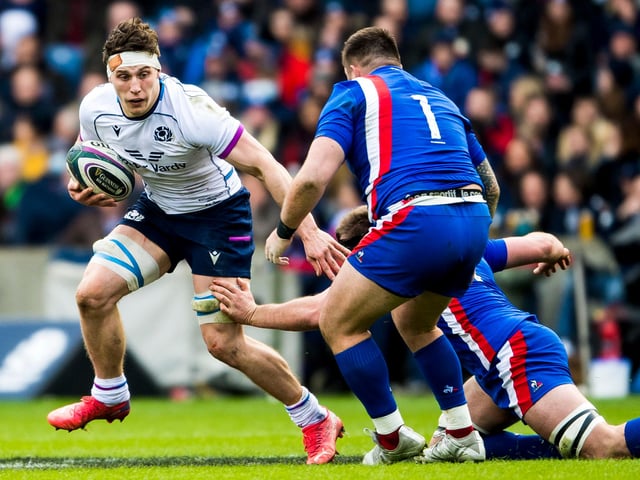 His first start for Scotland and he marked the occasion with a try. Won good turnover ball but was outmuscled as Damian Penaud scored his first try. 7