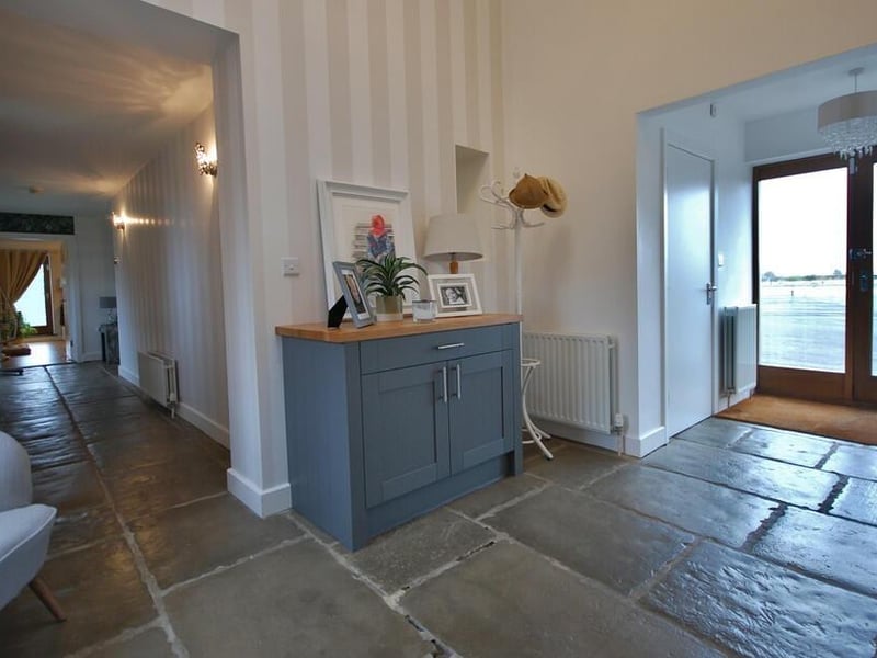 The entrance hall.