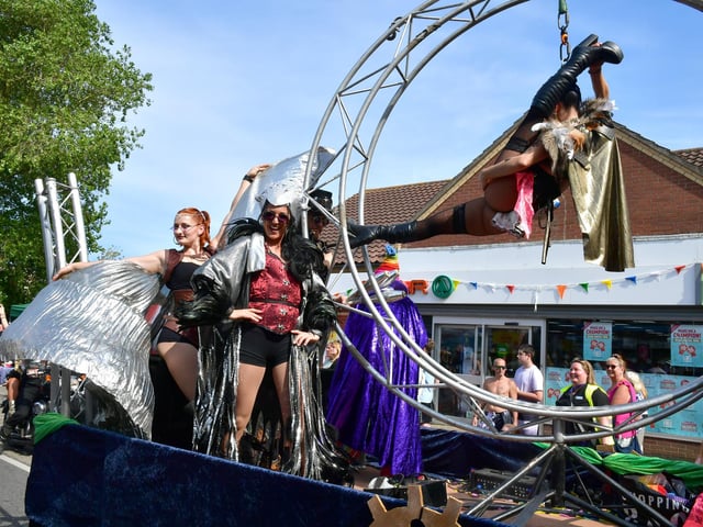 Russells Circus performing - Best Commercial Float .
