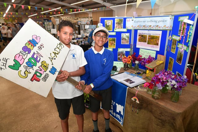 LAS Schools Challenge. L-R Eyad 11 and Ryan 11 of Tower Road Academy, Boston.