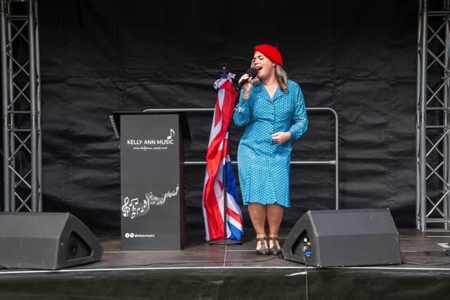 1940s vocalist Kelly Ann performs at the gala. Photo: local author Margaret Grant