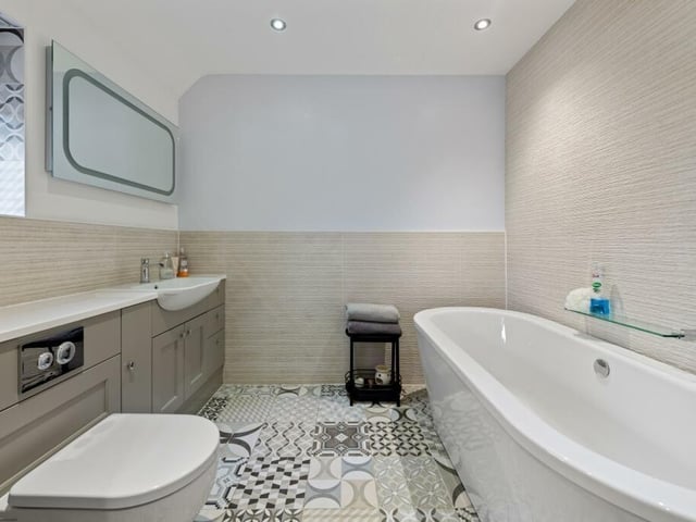 ... its en suite.