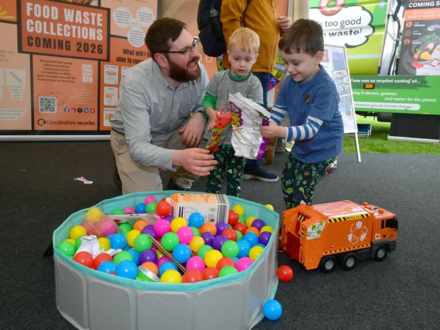 James Hoyes of Pickworth with William Hoyes 2 and Henry Hoyes 4