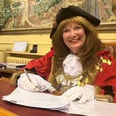 Coun Julia Simmons.