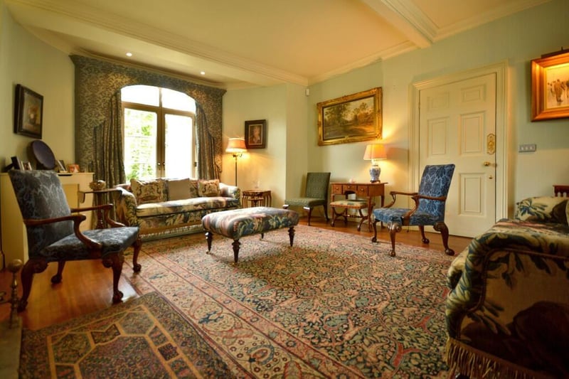 The drawing room.