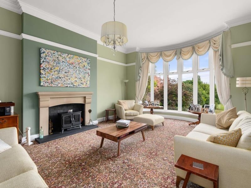 The drawing room.