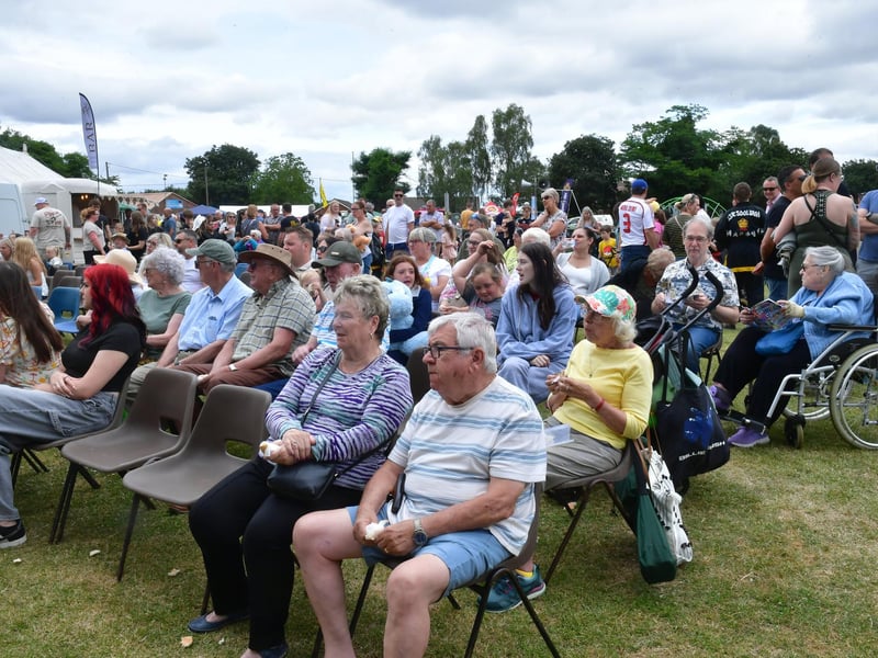 More of those who attended the show.