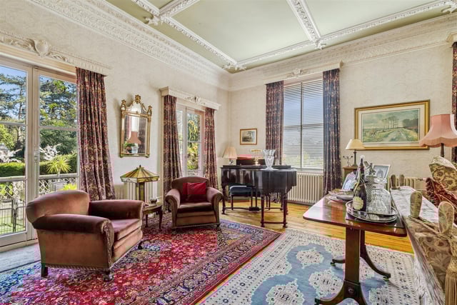 A closer look at the front of the lounge.