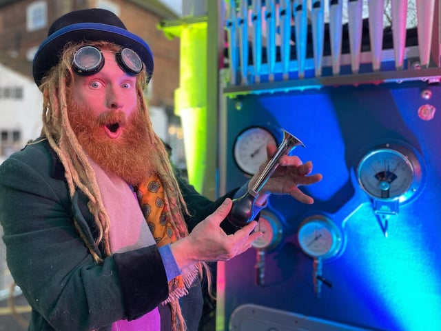 Barker aka Alex Flanagan on the interactive organ.