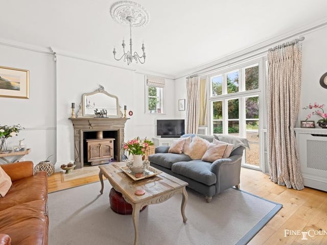 The drawing room.