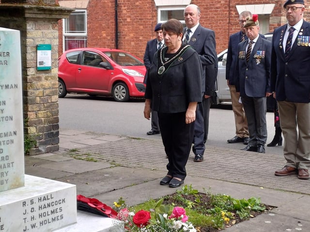 Town Mayor, Coun Jo Pilley pays her respects