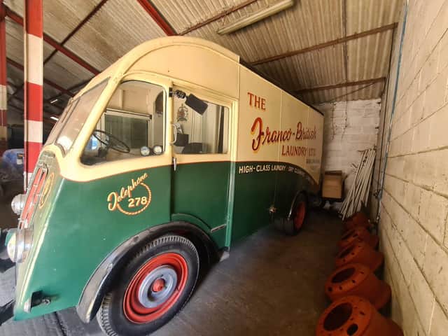 Ehe vintage van that carried the Queen's coronation gown will be on show in Wainfleet.
