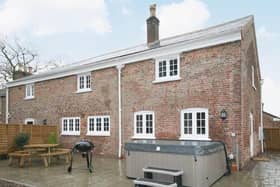 Chestnut Cottages, Wainleet St Mary.