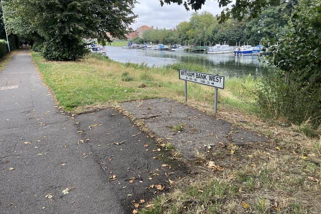 Witham Bank West, Boston.