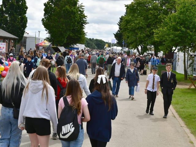 Crowds at the Lincolnshire Show.