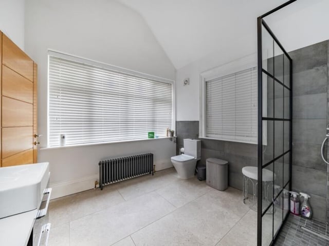 ... its en suite.
