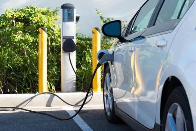 More than 100 new electric vehicle charging points are being installed in Lincolnshire.