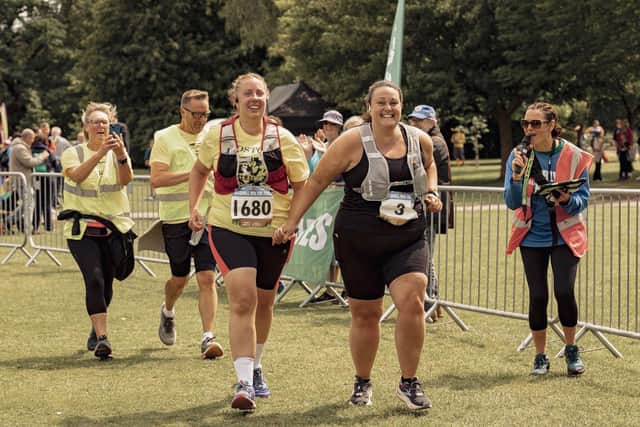 Inspirational Michelle (3) with Lynsey (1680)