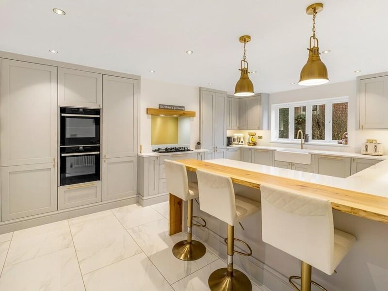 The kitchen/breakfast room.