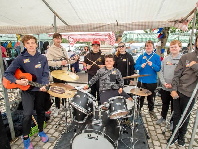 Students and staff from Banovallum music department.