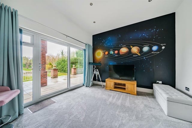 The principal bedroom's lounge area.