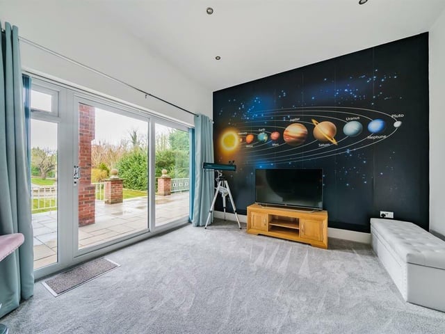 The principal bedroom's lounge area.