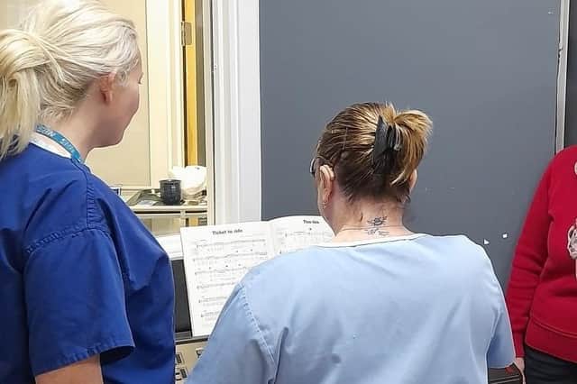 A Yamaha organ has been donated to Skegness Hospital.