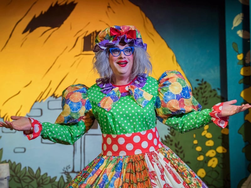 Mother Goose (Kei Bailey, also the writer).