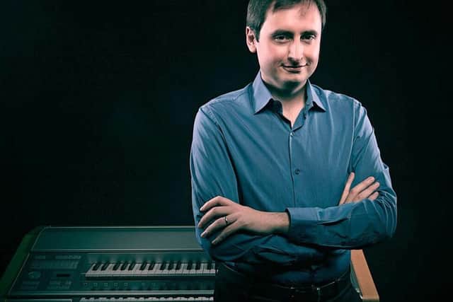Organist Chris Stanbury