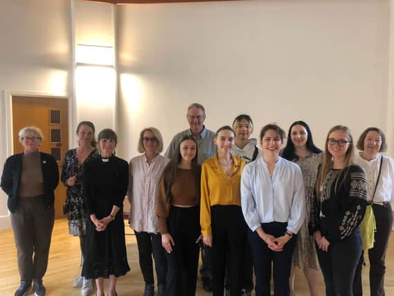 MP Victoria Atkins meets Ukrainian refugees.