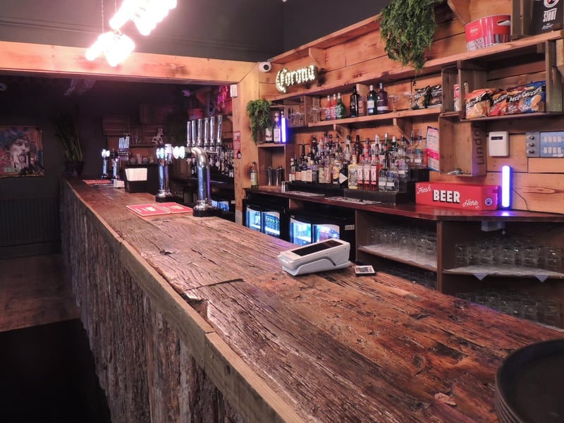 The venue will be open for drinks and live entertainment.