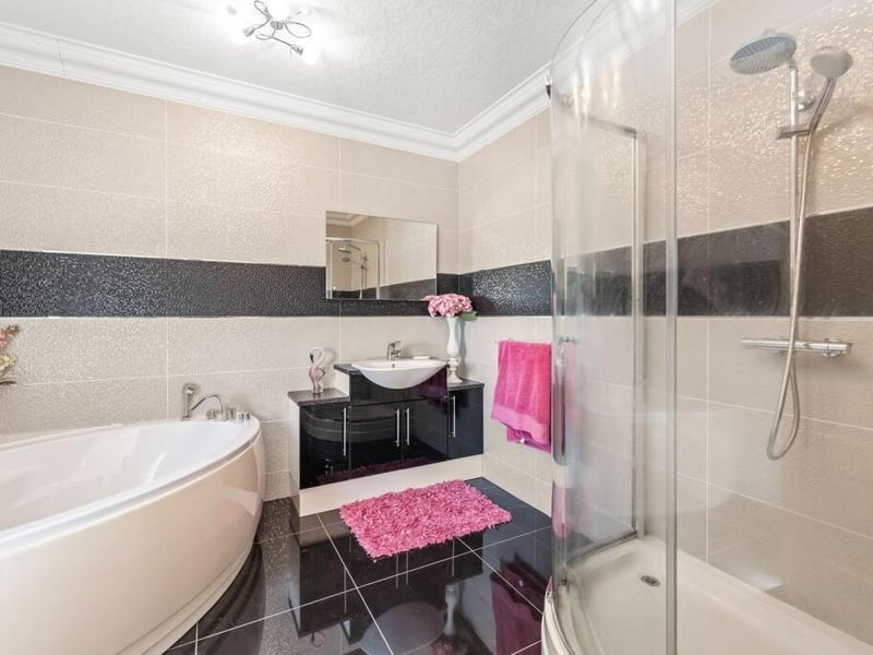 ... its en suite.