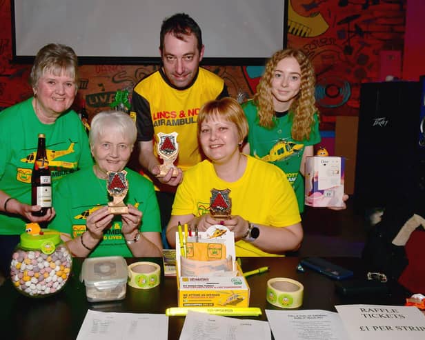 L-R Sue Coles, Christine Chapman, Ant Wood, Katie Gyles and Skye Chapman 14.