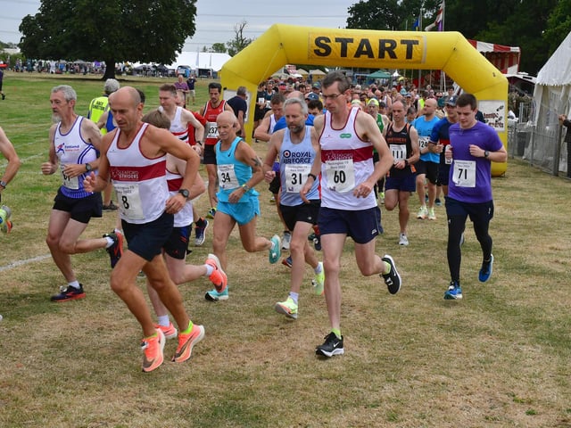 Start of the 10 mile road race