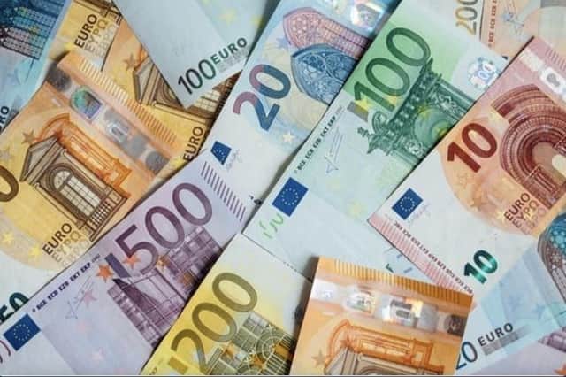 Advantages of trading in the foreign currency include high leverage